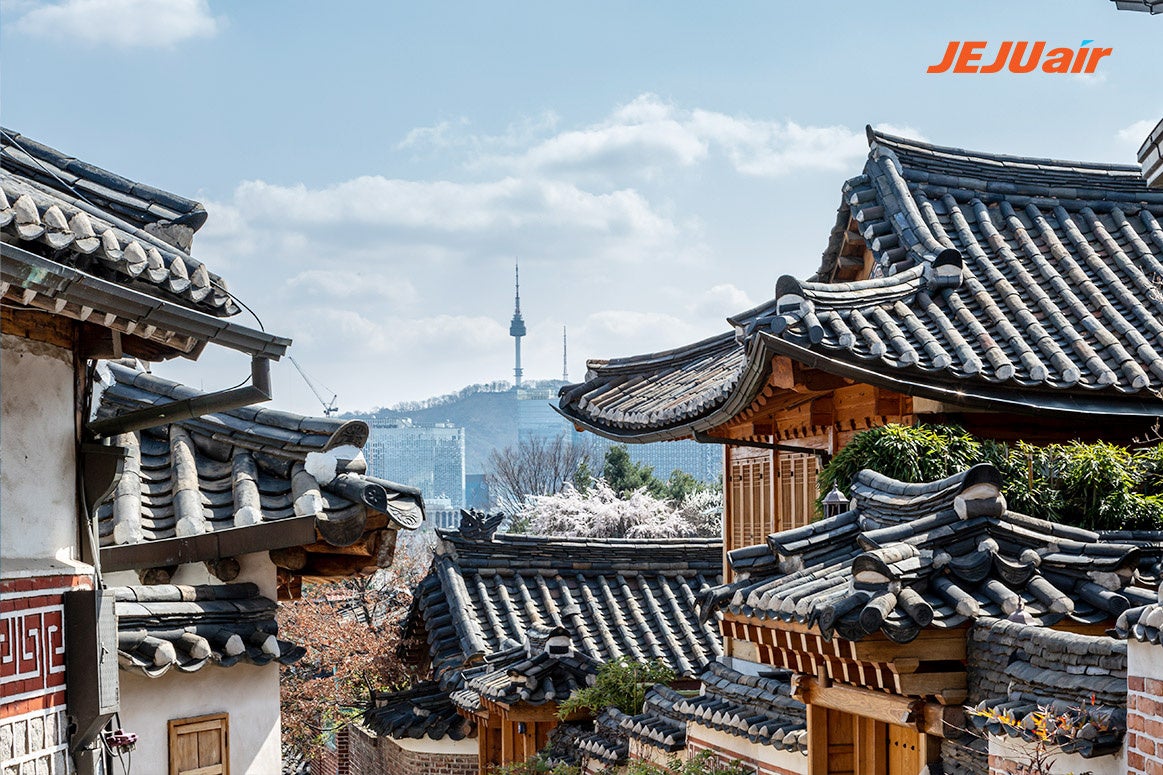 韓国の伝統家屋とNソウルタワー